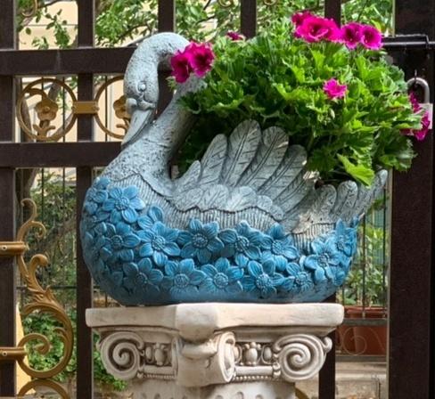 Large Swan Statue for Garden, Swan Flower Pot, Animal Statue for Garden Courtyard Ornament, Villa Outdoor Decor Gardening Ideas-Art Painting Canvas