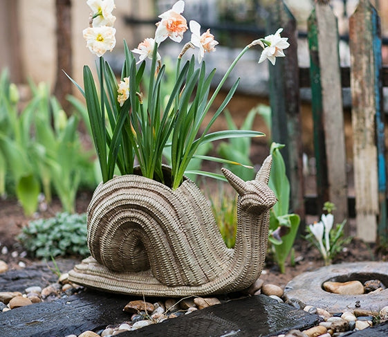 Cute Snail Statues, Garden Animal Statues, Snail Flowerpot for Garden Decoration, Unique Modern Garden Sculptures, Creative Villa Outdoor Gardening Ideas-Art Painting Canvas