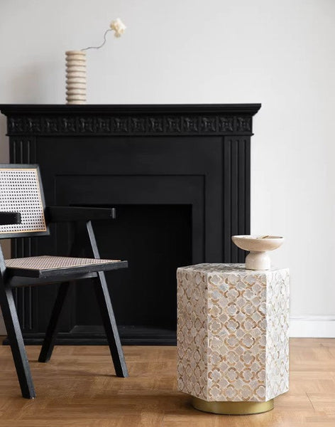 Creative Coffee Table, Contemporary Small Sofa Side Table, Shell Small Side Table, Portable Casual Side Table, Unique Small End Table-Art Painting Canvas