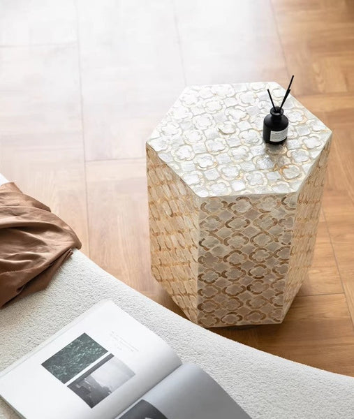 Creative Coffee Table, Contemporary Small Sofa Side Table, Shell Small Side Table, Portable Casual Side Table, Unique Small End Table-Art Painting Canvas