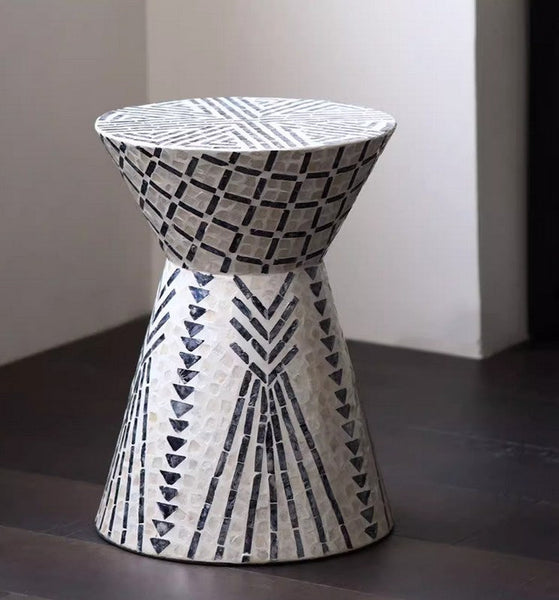 Contemporary Round Side Table, Creative Coffee Table, Bedside Small Side Table, Portable Casual Side Table, Shell Small Sofa Side Table-Art Painting Canvas