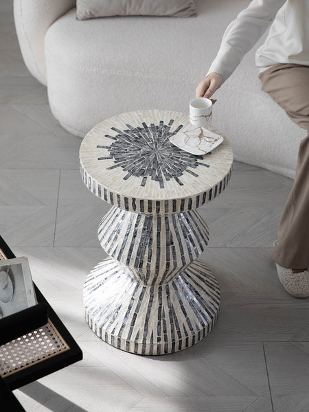 Shell Small Sofa Side Table, Bedside Small Side Table, Portable Casual Side Table, Contemporary Round Side Table, Creative Coffee Table-Art Painting Canvas