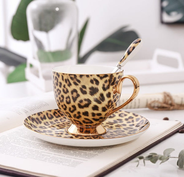 Unique Ceramic Coffee Cups and Saucers, Creative Ceramic Coffee Cups, Beautiful British Tea Cups, Creative Bone China Porcelain Tea Cup Set-Art Painting Canvas