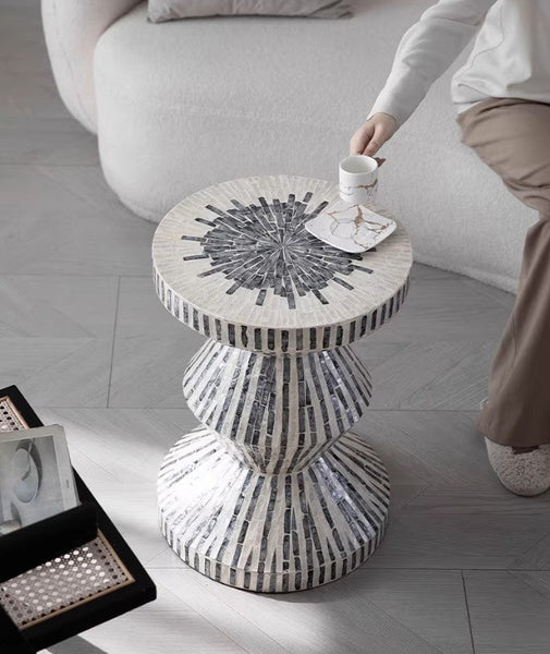 Bedside Small Side Table, Portable Casual Side Table, Shell Small Sofa Side Table, Contemporary Round Side Table, Creative Coffee Table-Art Painting Canvas