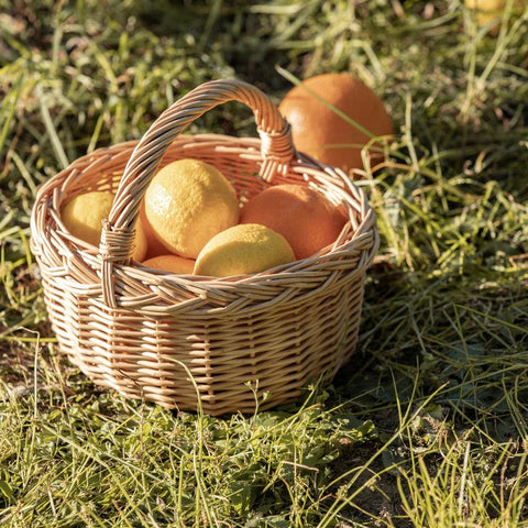 Small Kitchen Storage Baskets, Picnic Storage Basket with Handle, Hand-woven Wicker Storage Basket, Natural Fruit Basket, Willow Weaving Baskets for Vegetable-Art Painting Canvas