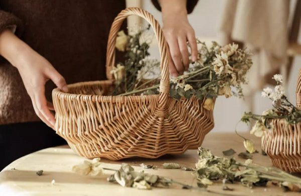 Natural Fruit Basket, Kitchen Storage Baskets, Natural Hand-woven Wicker Storage Basket, Large Picnic Food Basket with Handle, Lovely Willow Weaving Baskets for Vegetable-Art Painting Canvas