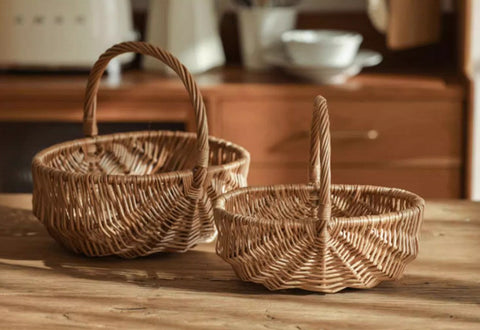 Natural Fruit Basket, Kitchen Storage Baskets, Natural Hand-woven Wicker Storage Basket, Large Picnic Food Basket with Handle, Lovely Willow Weaving Baskets for Vegetable-Art Painting Canvas